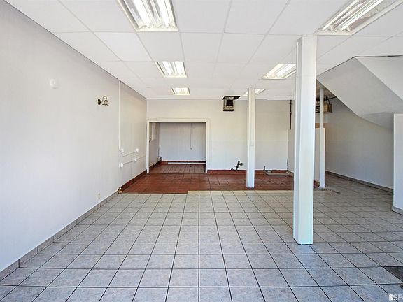 4th image of 4479 Mission St #4481