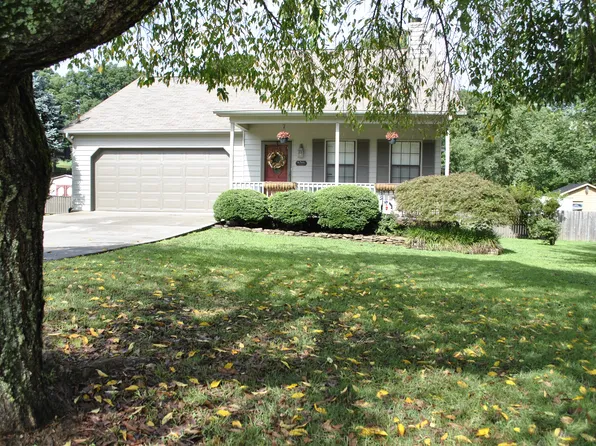 1553 Crooked Oak Dr, Lenoir City, TN 37771