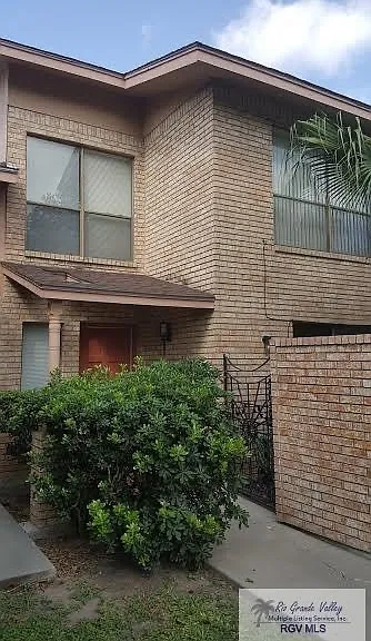 5401 Palm Valley Dr N — Photo 2