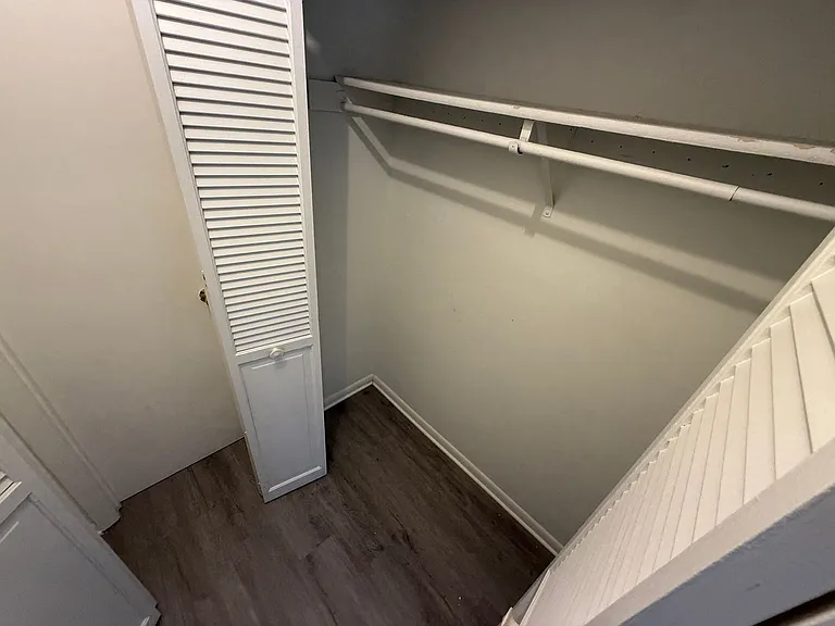 4822 Spring Lake Dr #D — Photo 18