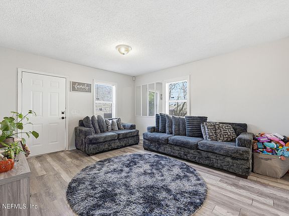 2nd image of 1305 MELSON Avenue