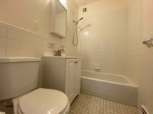 Rented by Bohemia Realty Group | media 10