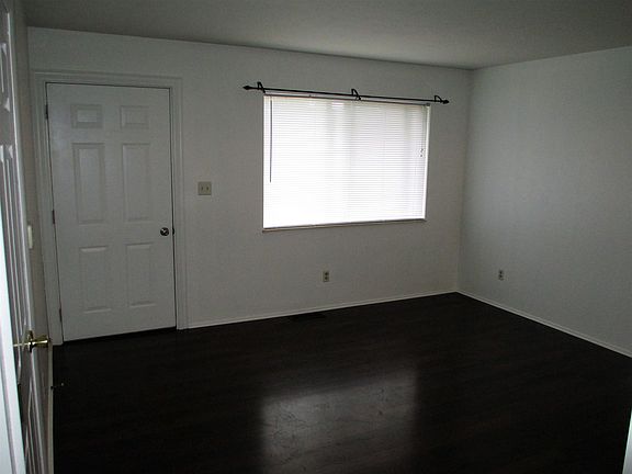 4th image of 1320 Providence Ct