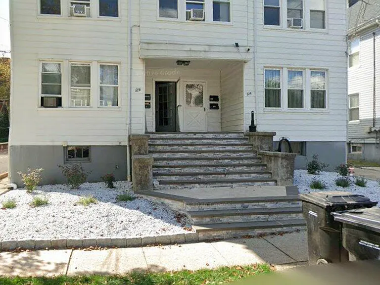 326 Cedar Ave #B — Photo 7