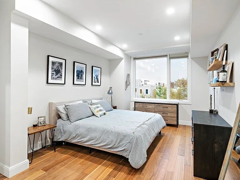 303 Sumner St #3R — Photo 14