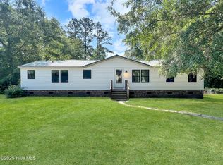 107 Grassy Meadow Dr, Richlands, NC 28574