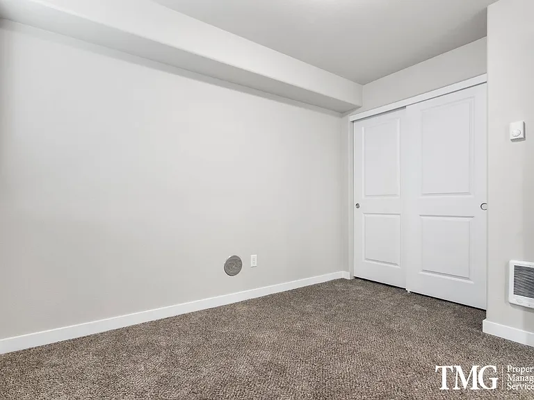 Waterford Terrace Apartments — Photo 58