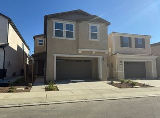 501 Snowdrop Ln, Santa Paula, CA 93060