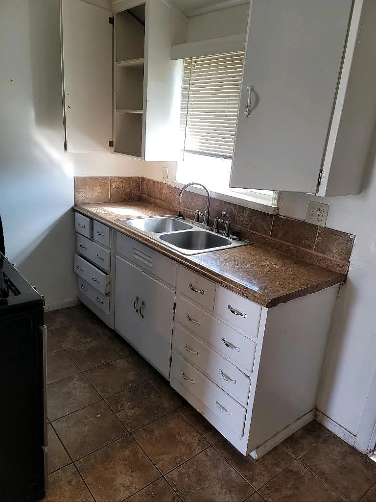1 bed, 500 sqft, $1,350 — Photo 3