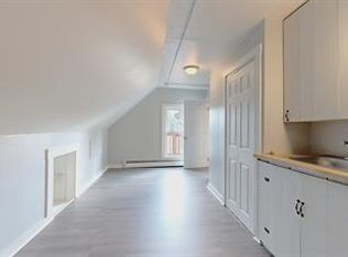 19 Riverbank Ct #E, Springvale, ME 04083