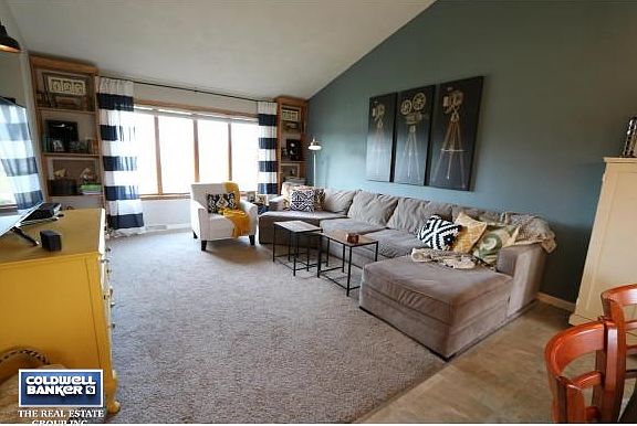 Open to the Kitchen/Dinette