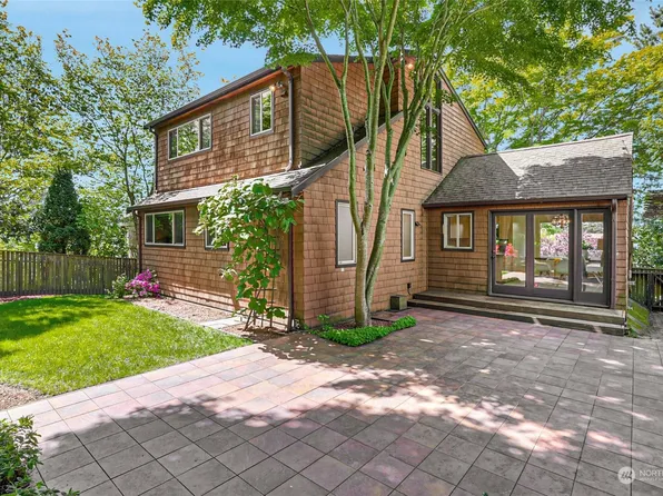 6534 48th Avenue NE, Seattle, WA 98115