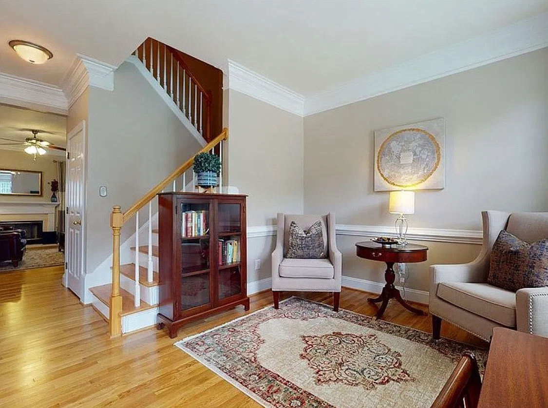 4 bed, 2.5 bath, 2460 sqft, $2,750 — Photo 4