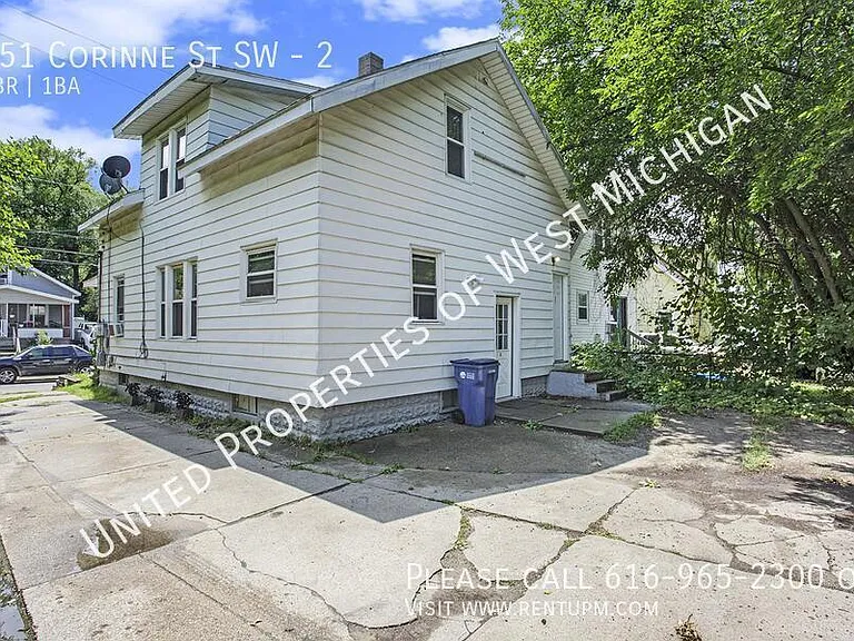 251 Corinne St SW #2 — Photo 14