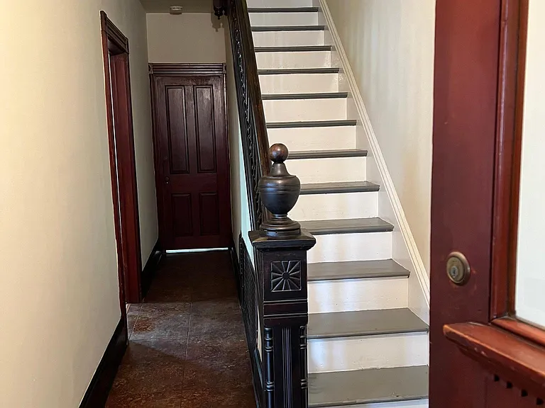 440 W Vine St — Photo 4