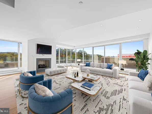 2900 K St NW APT 601, Washington, DC 20007