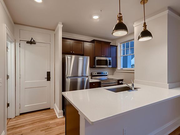 5th image of 306 S Washington Ave #1-20
