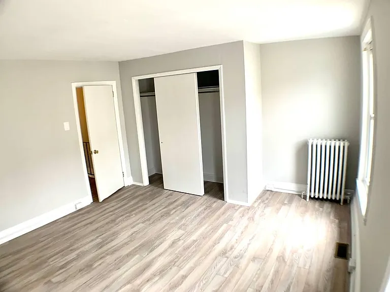164 Markle St — Photo 12