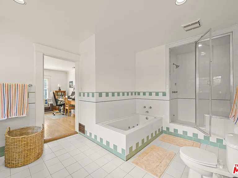 801 N Rodeo Dr — Photo 24