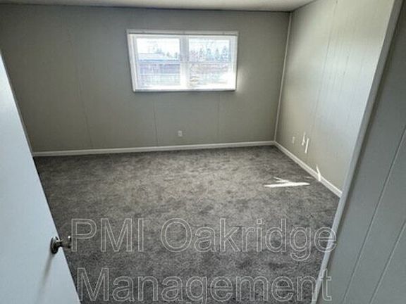 4th image of 1539 Spruce Ave