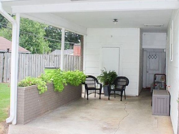 3rd image of 23 Meadow Ln