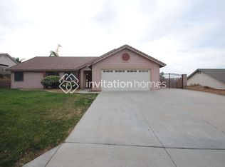 5017 Castle Pine Ct, Riverside, CA 92509