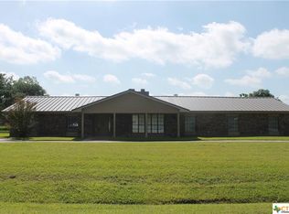 106 Bingham Rd, Victoria, TX 77904