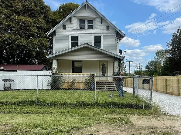 1357 Manchester Rd, Akron, OH 44307