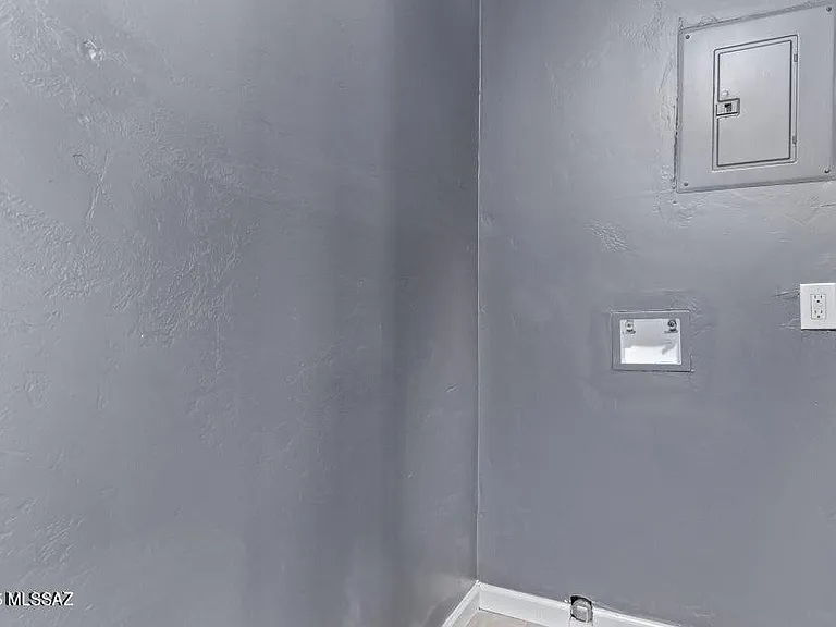 843 E Alturas St — Photo 23