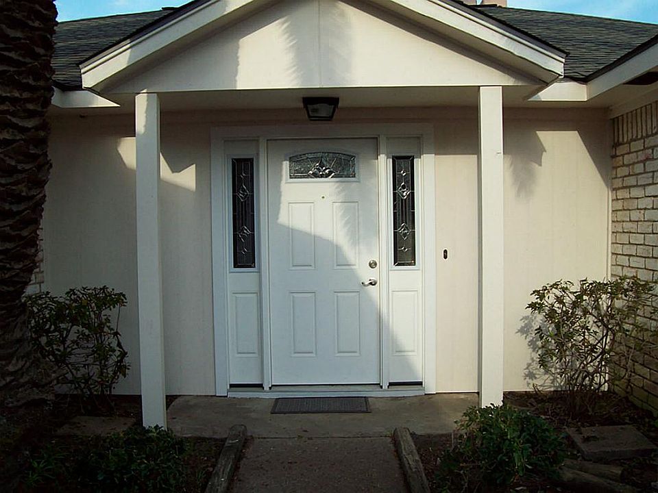 Beautiful Front Entrance