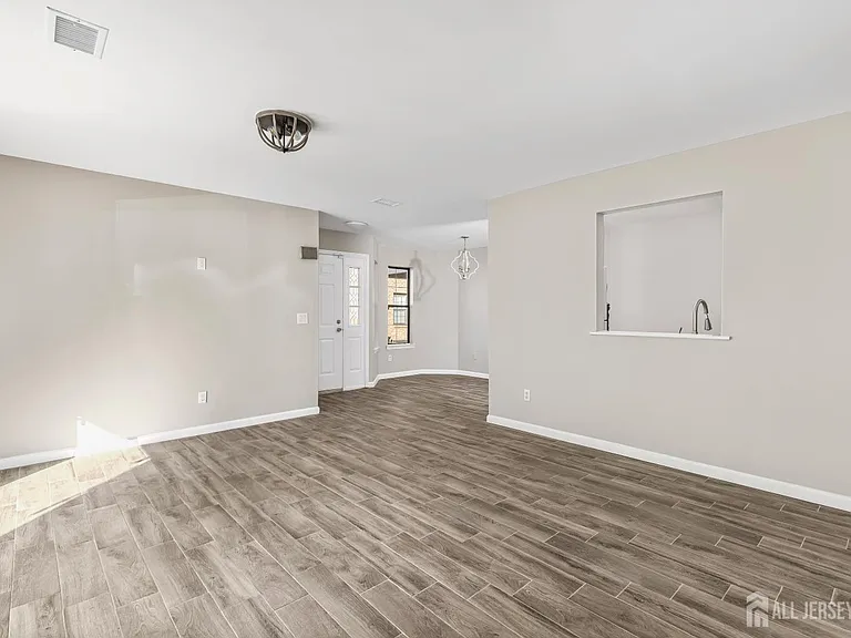 2301 Bayhead Dr — Photo 6