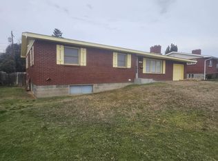 704 Euclid St, Grandview, WA 98930