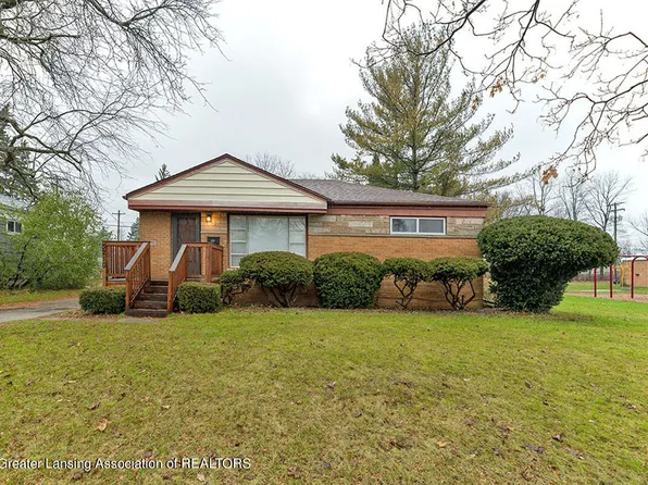 3210 Timber Dr, Lansing, MI 48917