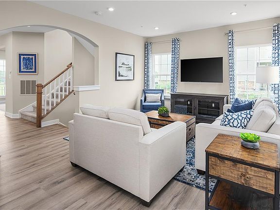 3rd image of 144 Fishermans Way