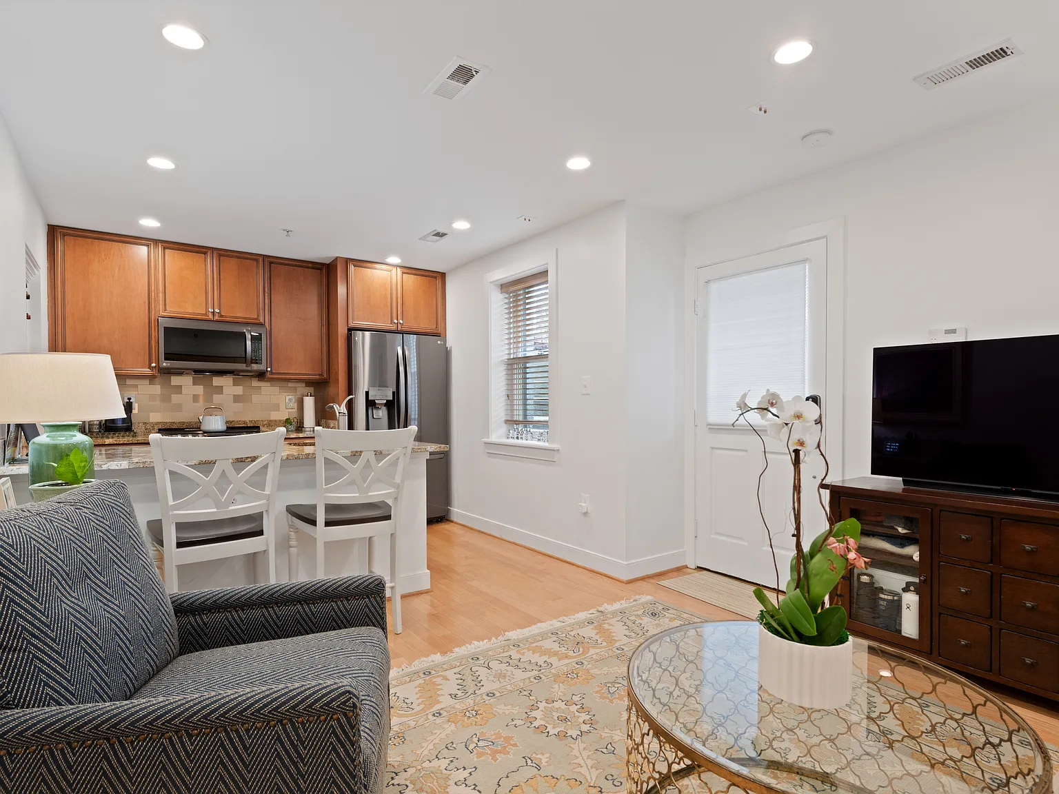 1 bed, 550 sqft, $2,700 — Photo 4