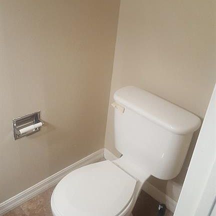 4th image of 6261 W Washington Ave