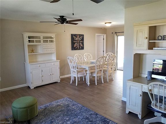 4th image of 3501 SE 4th Pl