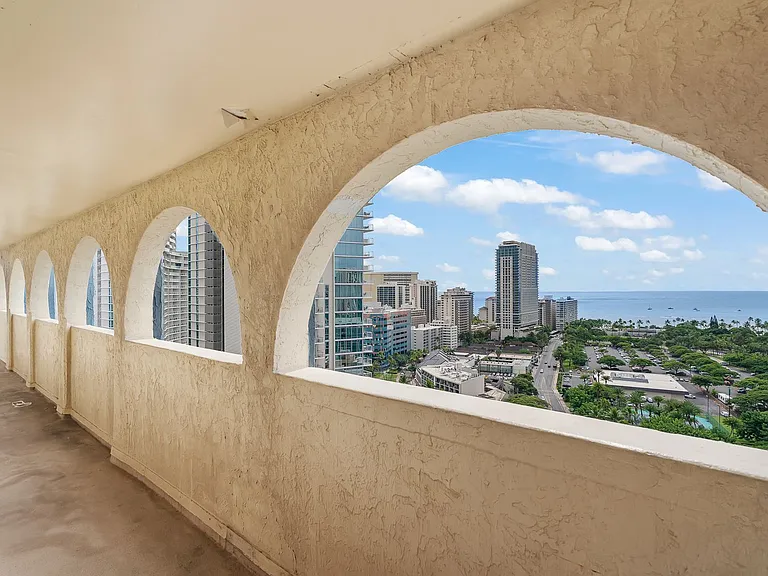 2092 Kuhio Ave #906 — Photo 23
