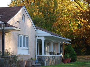 909 Bloomcrest Dr, Bloomfield Hills, MI 48304