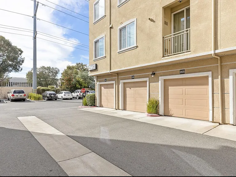4728 Norris Canyon Rd #205 — Photo 24