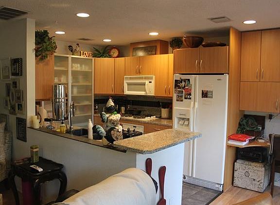 4th image of 7825 Beauregard Cir APT 9B