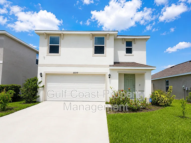 10219 Charlotte Dr — Photo 1