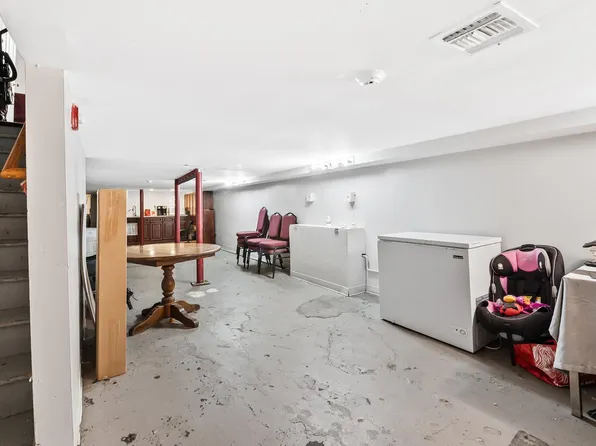 1303 Summit Avenue image 16 of 21