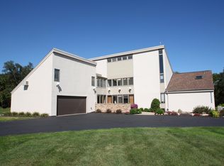 6825 Yale Bridge Rd, Rockton, IL 61072