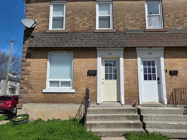 200 W Hellems Ave, Welland, ON L3B 3B7