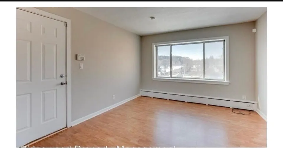 Great St. Paul Two-Bedroom Condo Available Now! — Photo 4