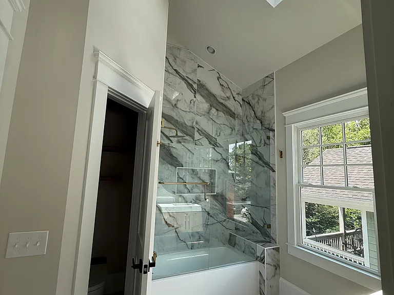 Pic of second bathroom with bidet closet to left