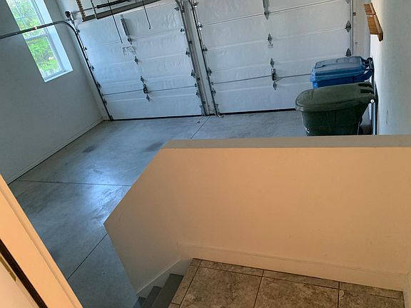 5th image of 700 Arctic Ave
