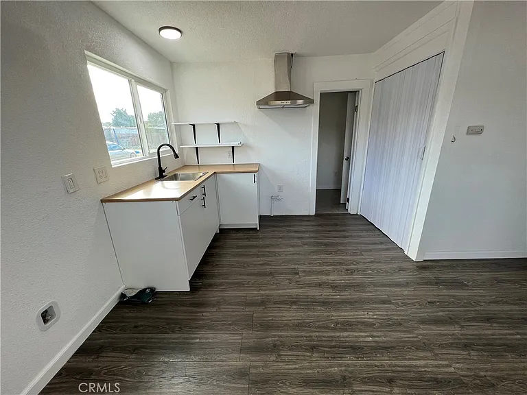 1906 Mentone Blvd #A — Photo 1