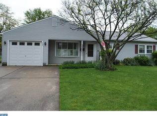 718 S Olds Blvd, Fairless Hills, PA 19030